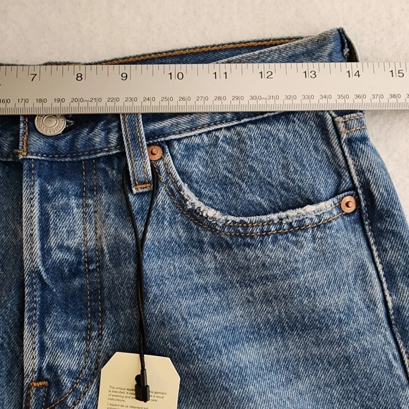 Levi's Wedgie Icon Fit Ankle Jeans 26X28 - Picture 6 of 8